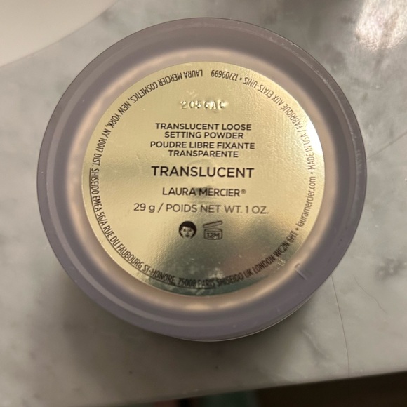 New Laura Mercier Translucent Setting Powder - Picture 2 of 3